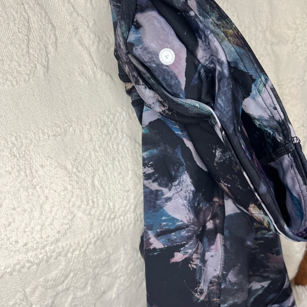 Lululemon Fast and Free Tight II 25" Women’s 4 Leggings - Picture 4 of 4